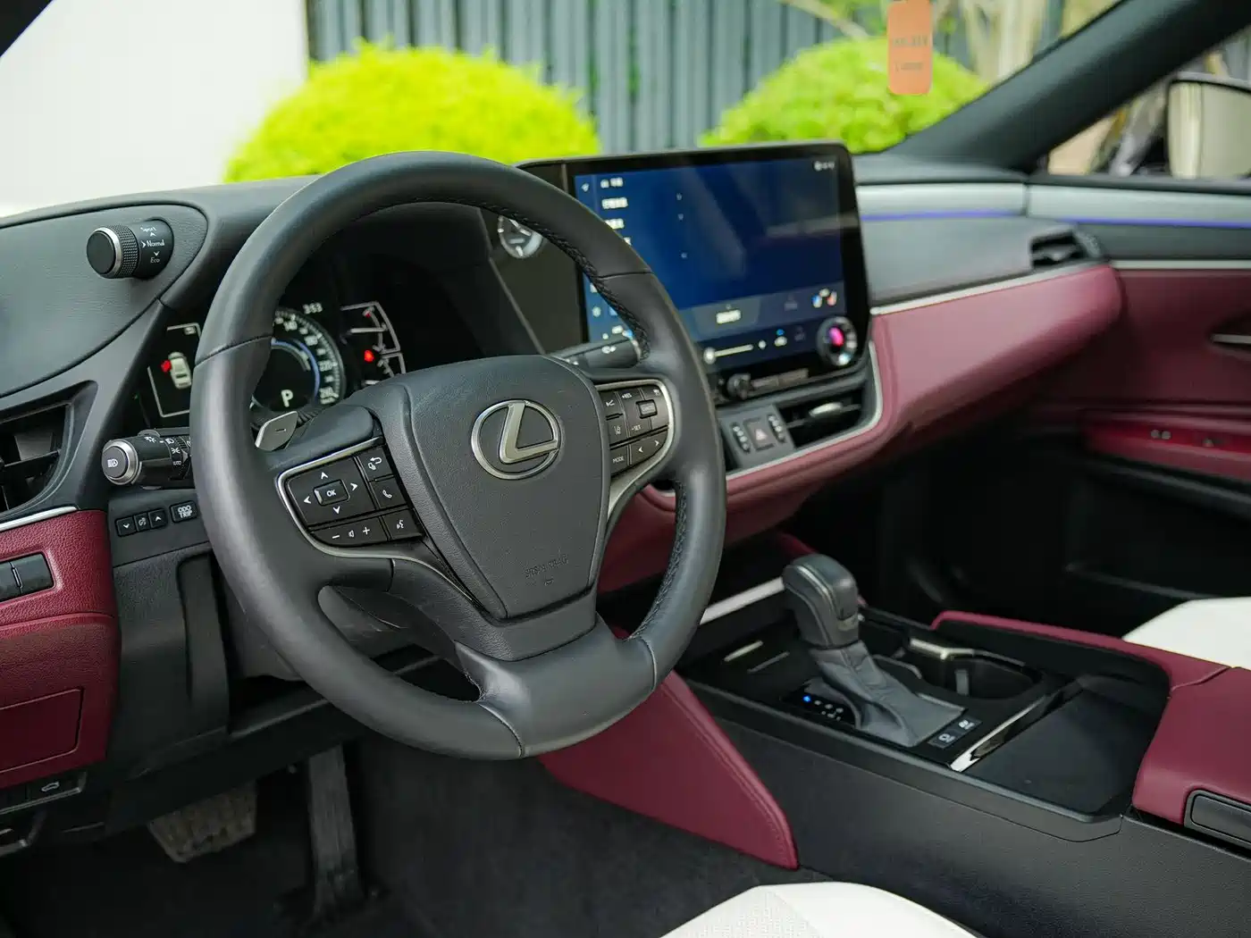 Lexus ES 2025 300h Ultimate Edition фото 10