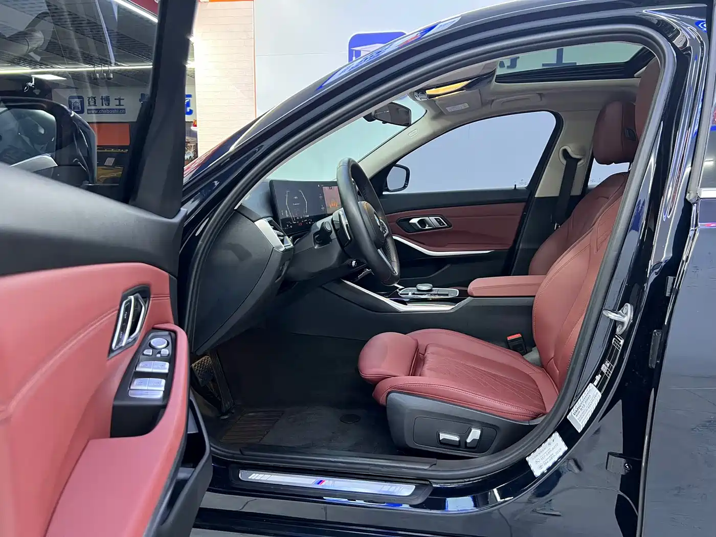 BMW 3 Series 2023 320i M Sport Package фото 12