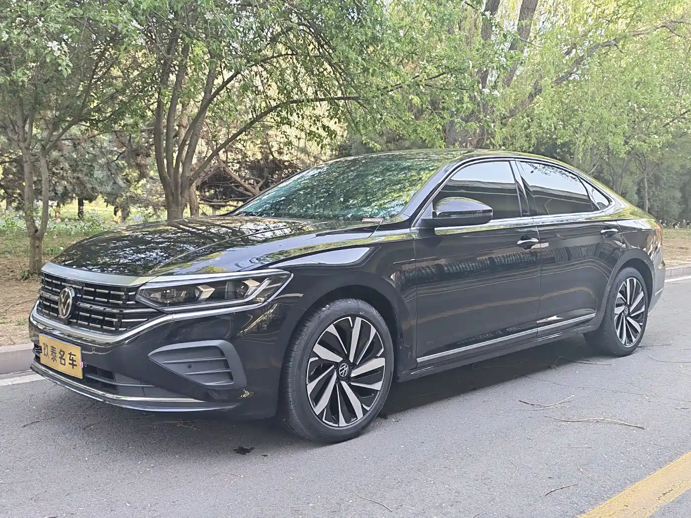 Volkswagen Passat 2025 Outstanding 380TSI Dragon Soaring Edition