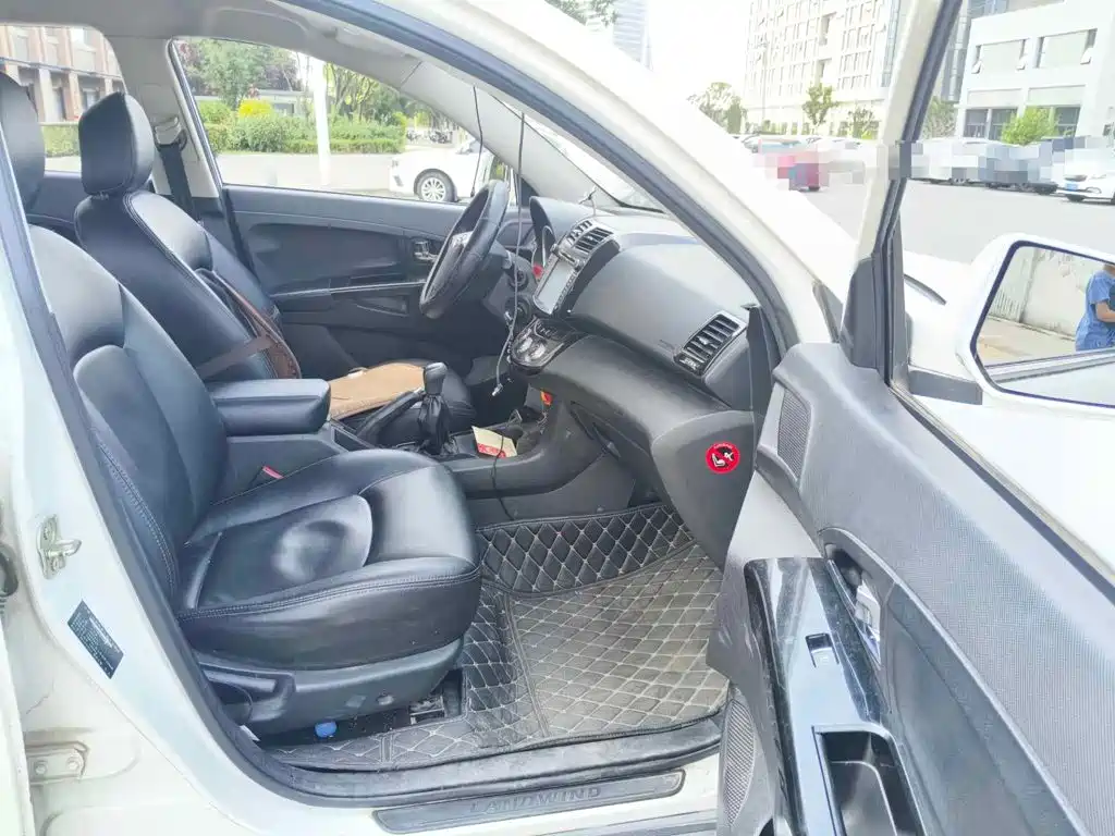 Landwind X5 2013 2013 Model 2.0T Manual Pioneer Edition