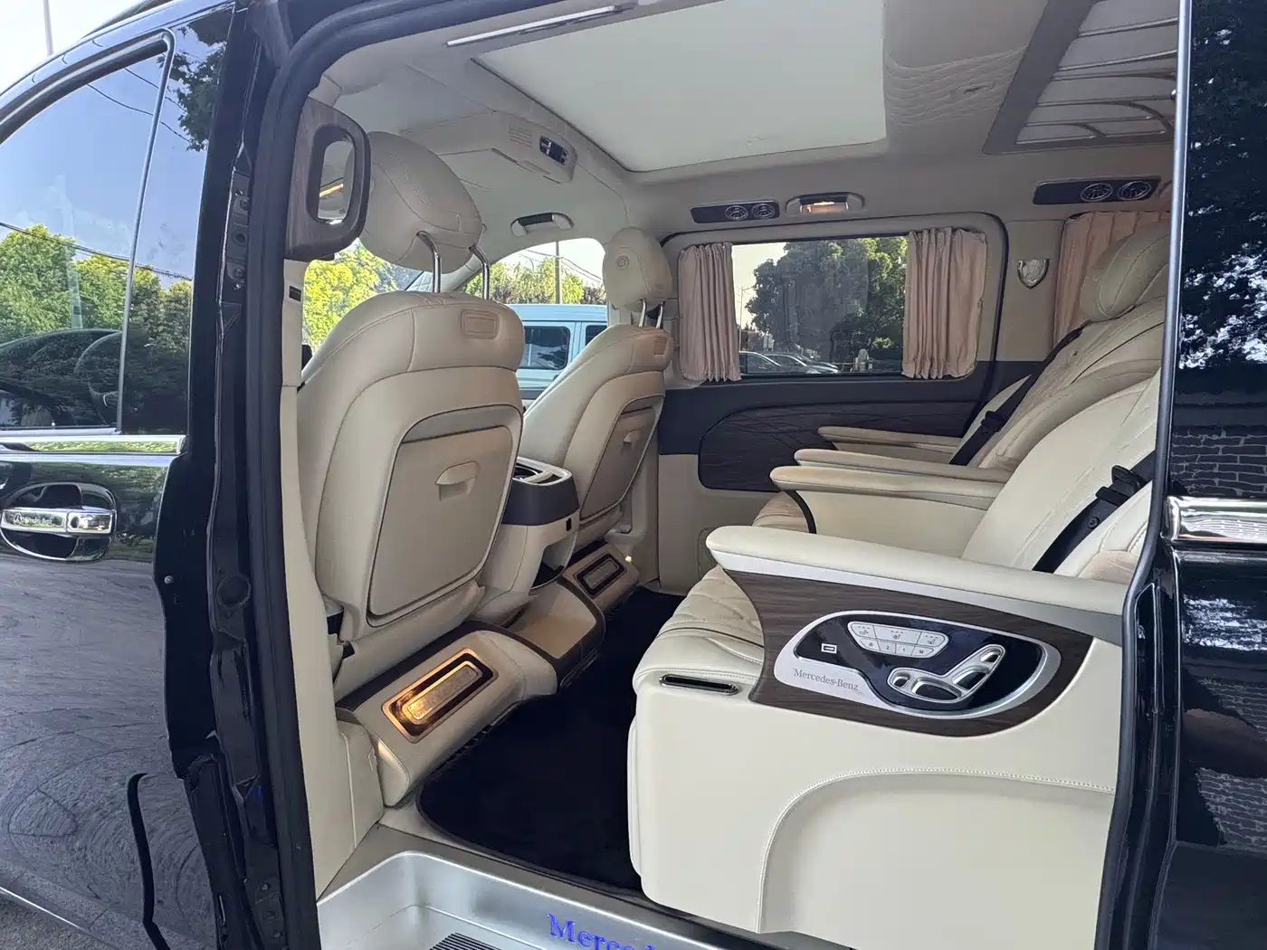 Mercedes-Benz V-Class 2021 V 260 Pilot Edition фото 7