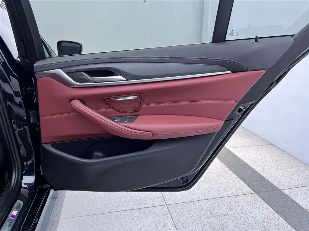BMW 5 Series New Energy 2022 Facelift II 535Le Pioneer Edition M Sport Package фото 28
