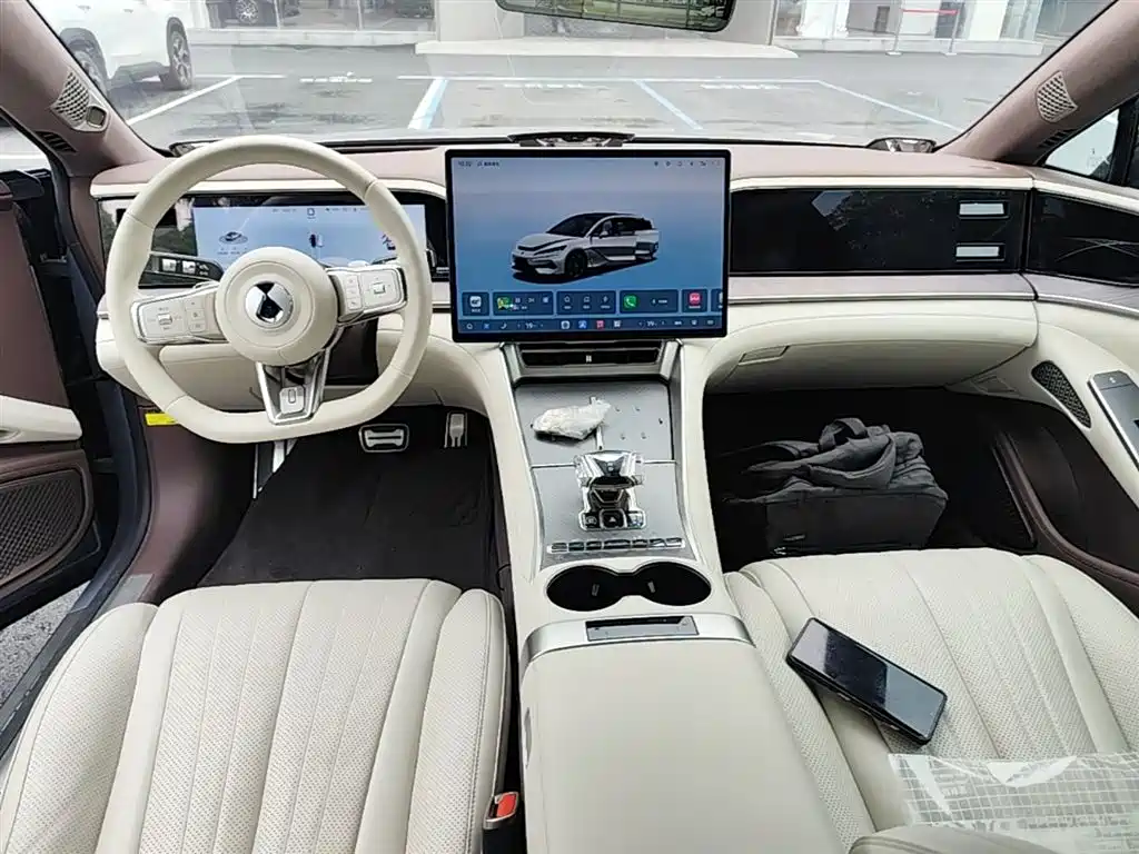 Denza Z9GT 2024 Model 1100 AWD Max Edition фото 10
