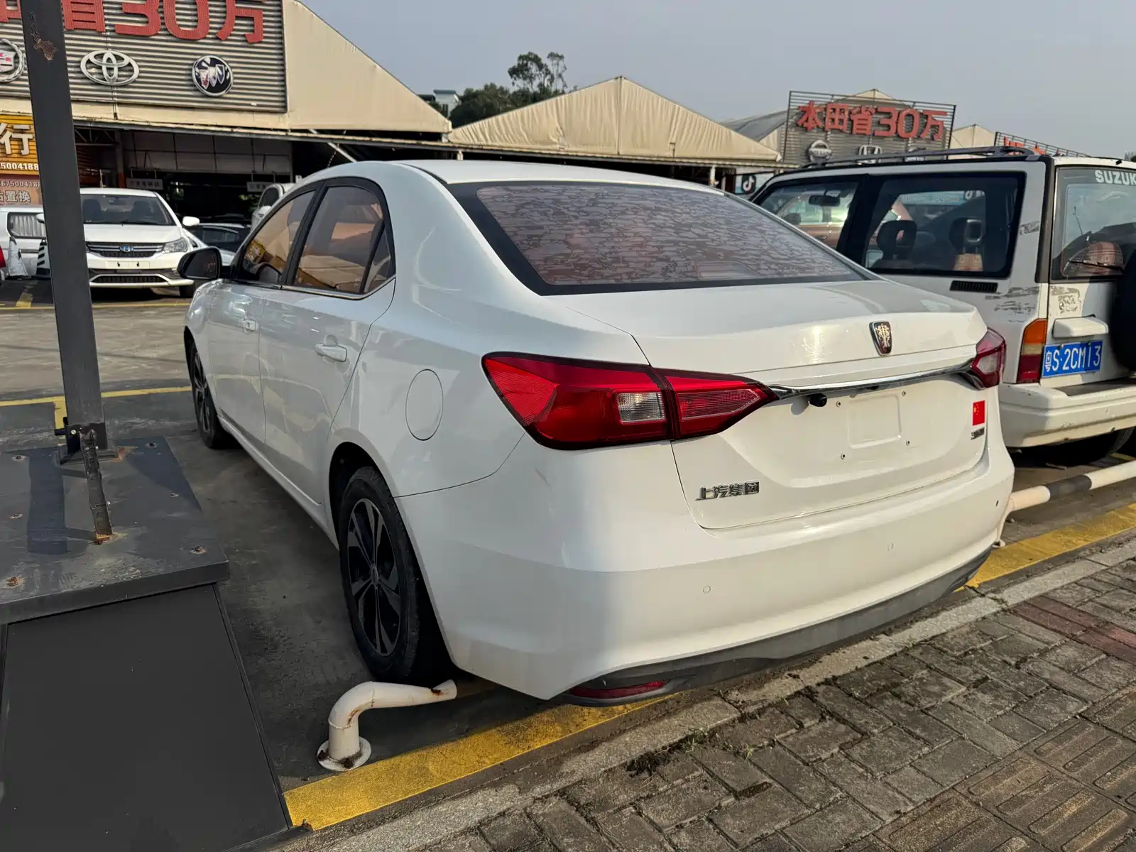 Фото 6 - Roewe 360