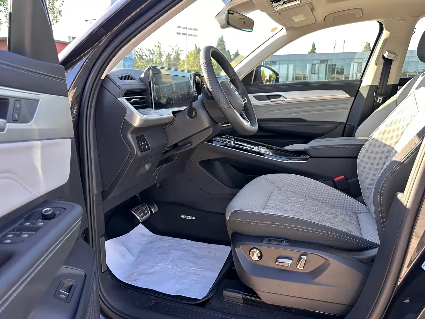Volkswagen Talagon 2025 380TSI 4WD R-Line Cruise Deluxe Edition фото 4