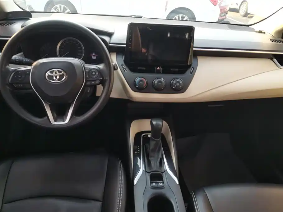 Toyota Corolla 2019 1.2T S-CVT GL Pioneer Edition фото 12