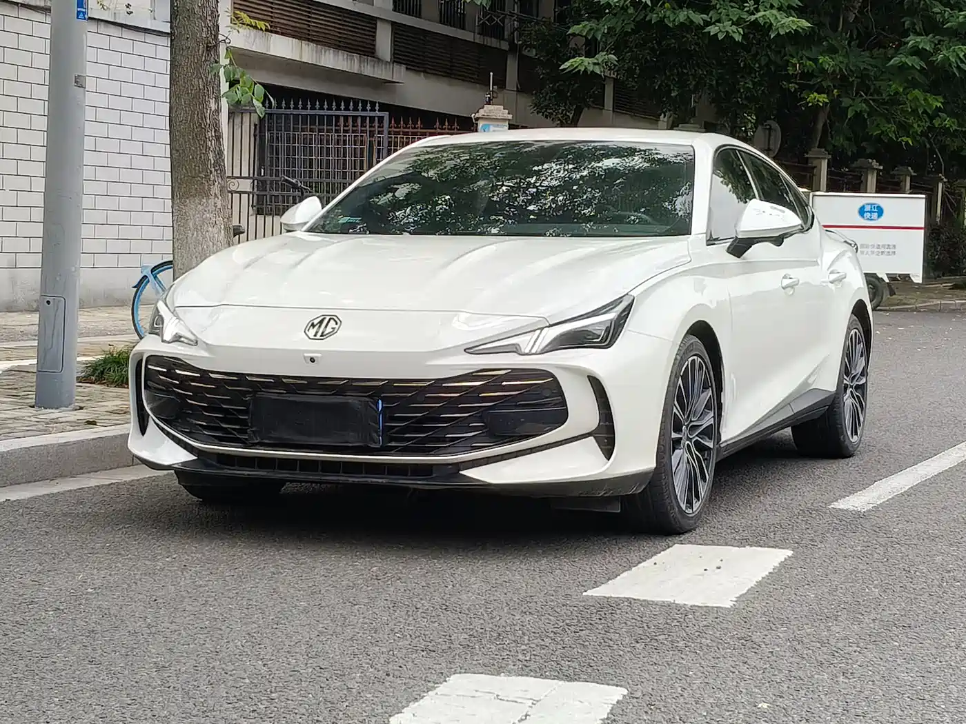 MG 7 2023 2.0T Automatic Hunting Beauty Premium Edition