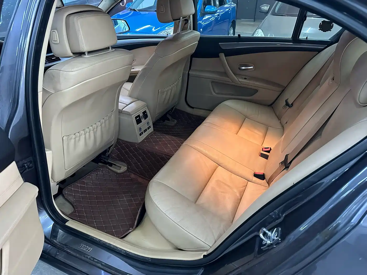 BMW 5 Series 2009 Model 523Li Premium фото 5