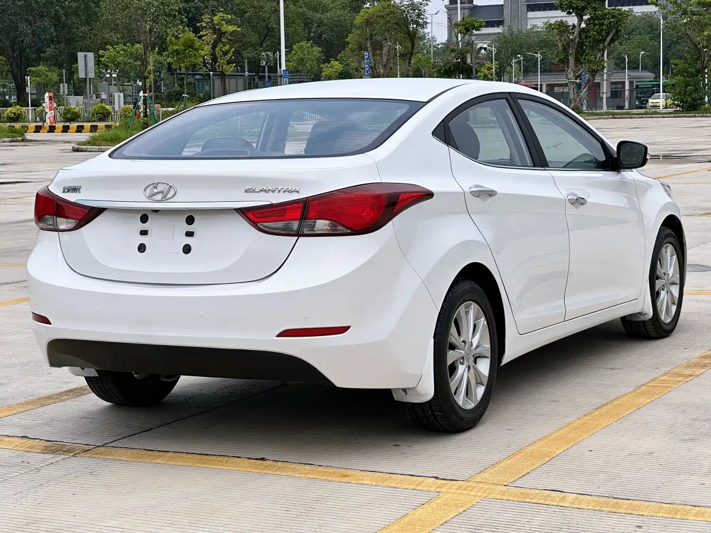 Hyundai Langdong 2016 1.6L Automatic Premium Edition фото 35