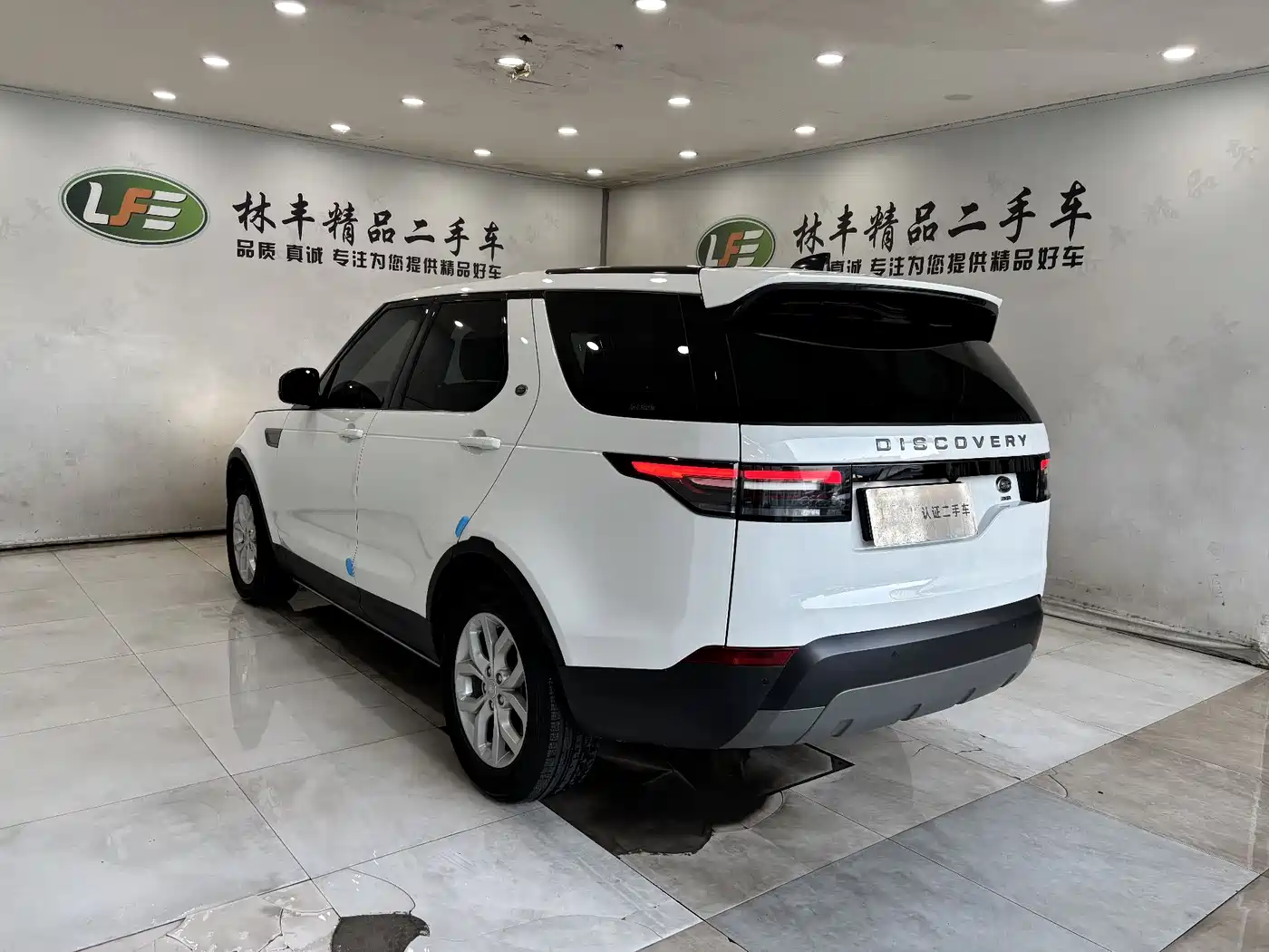 Land Rover Discovery 2017 3.0 SC V6 SE фото 7