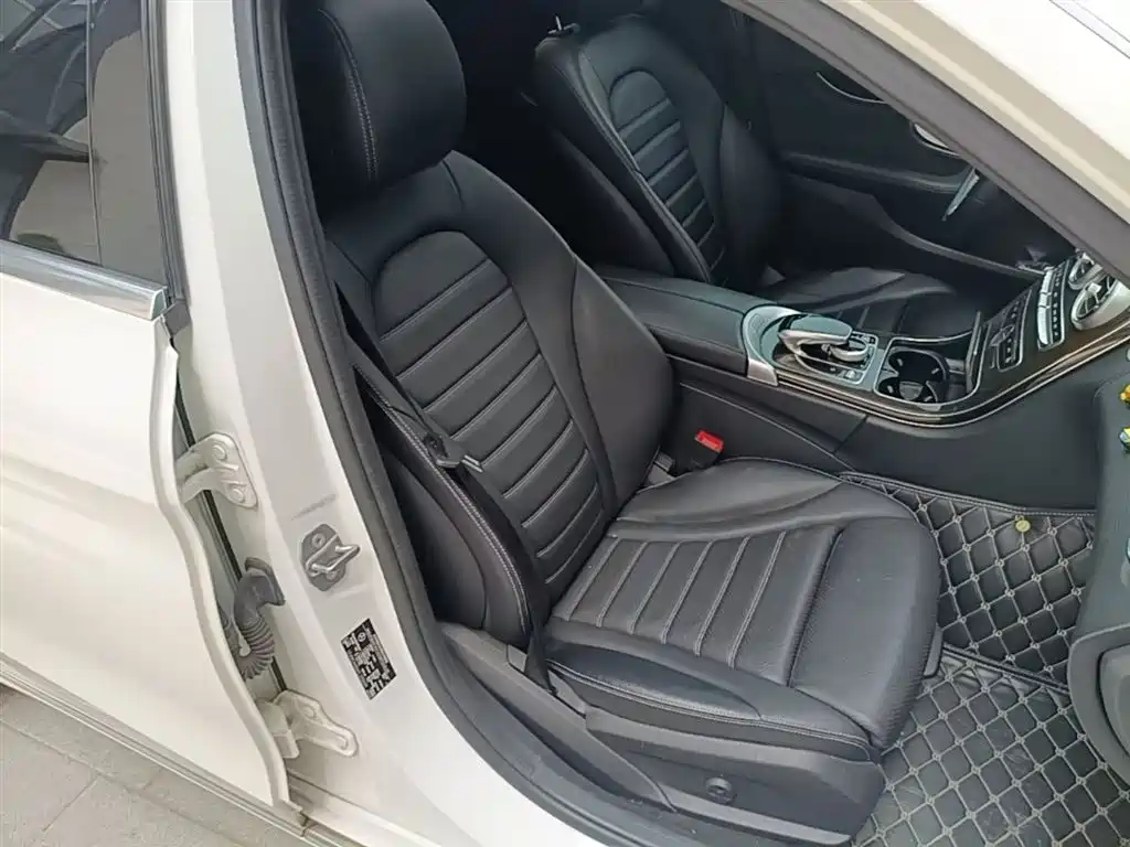 Mercedes-Benz C-Class 2017 C 180 L фото 24