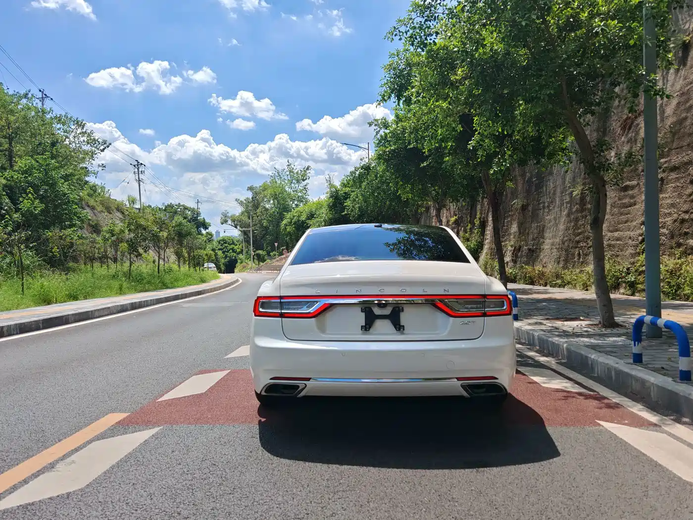 Lincoln Continental 2018 2017 2.0T 2WD Premium Edition