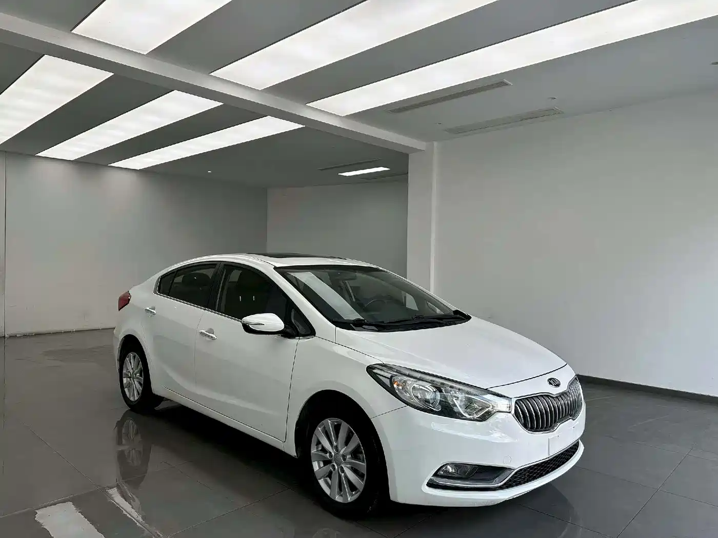Kia K3 2015 1.6L Manual GLS фото 3