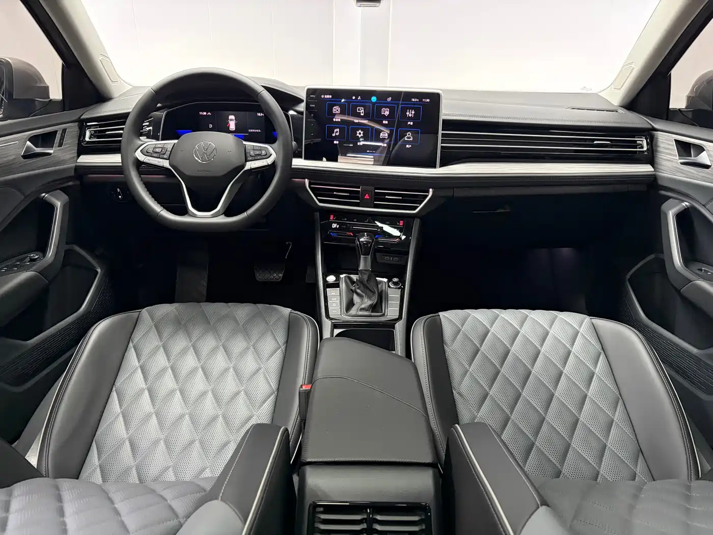 Volkswagen Sagitar 2023 280TSI DSG Excellence Plus Edition фото 11