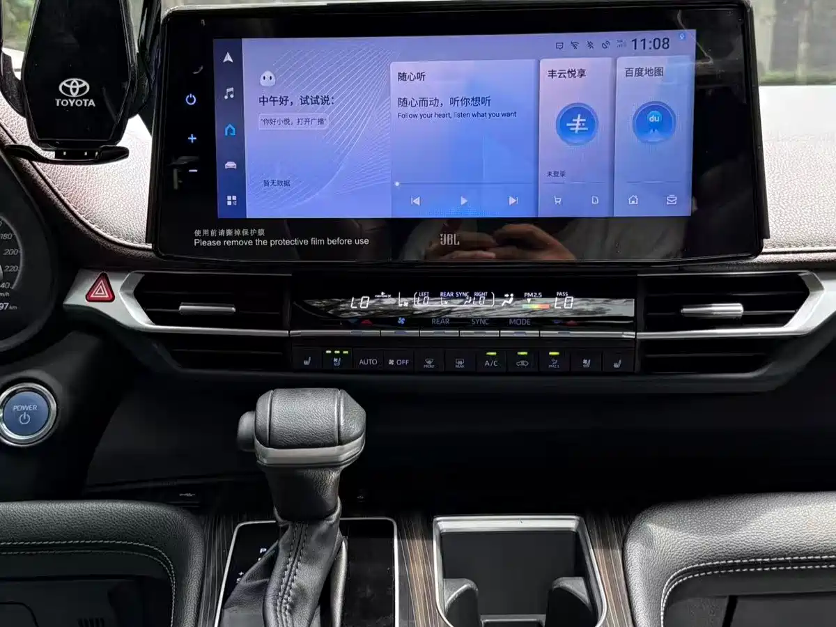 Toyota Sienna 2021 2.5L Hybrid Platinum Edition фото 8