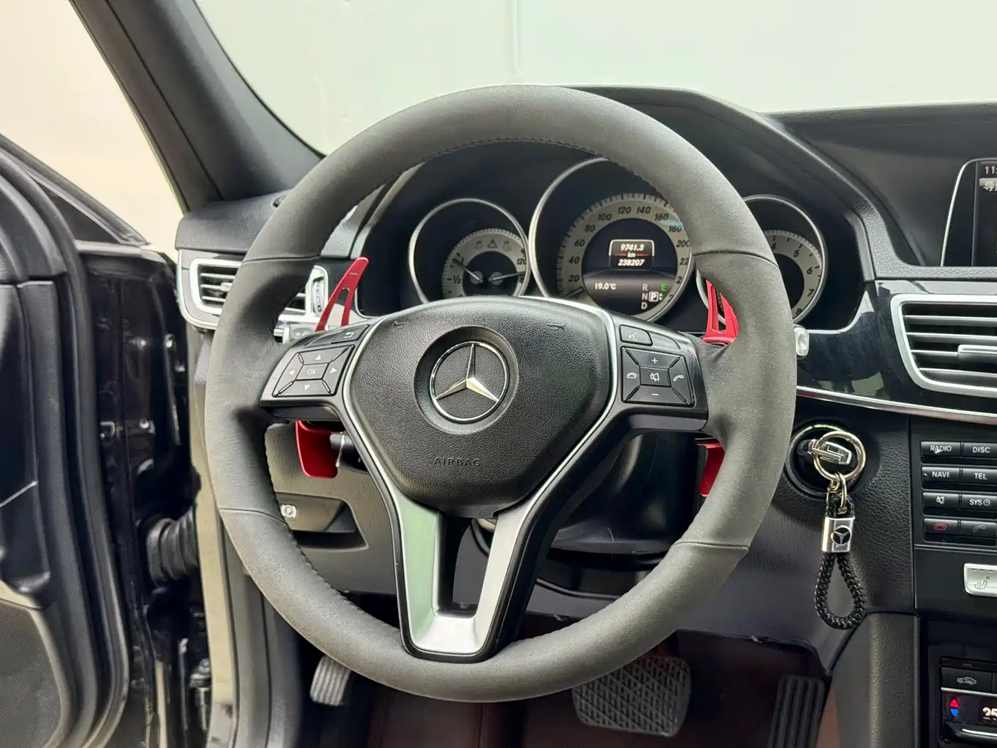 Mercedes-Benz E-Class 2014 E 260 L Sport Luxury фото 11