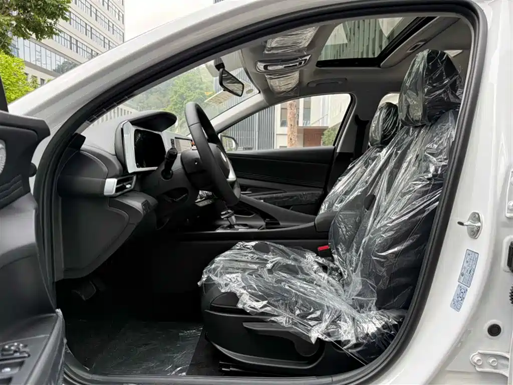 MODERN ELANTRA