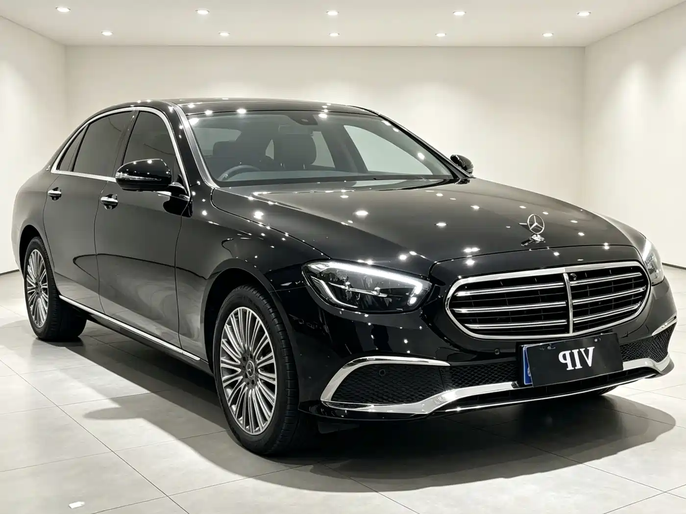 Mercedes-Benz E-Class 2023 E 300 L Fashion