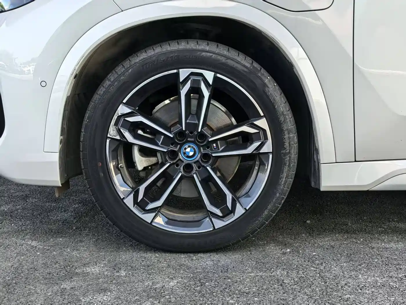 BMW iX1 2023 xDrive30L M Sport Package фото 4
