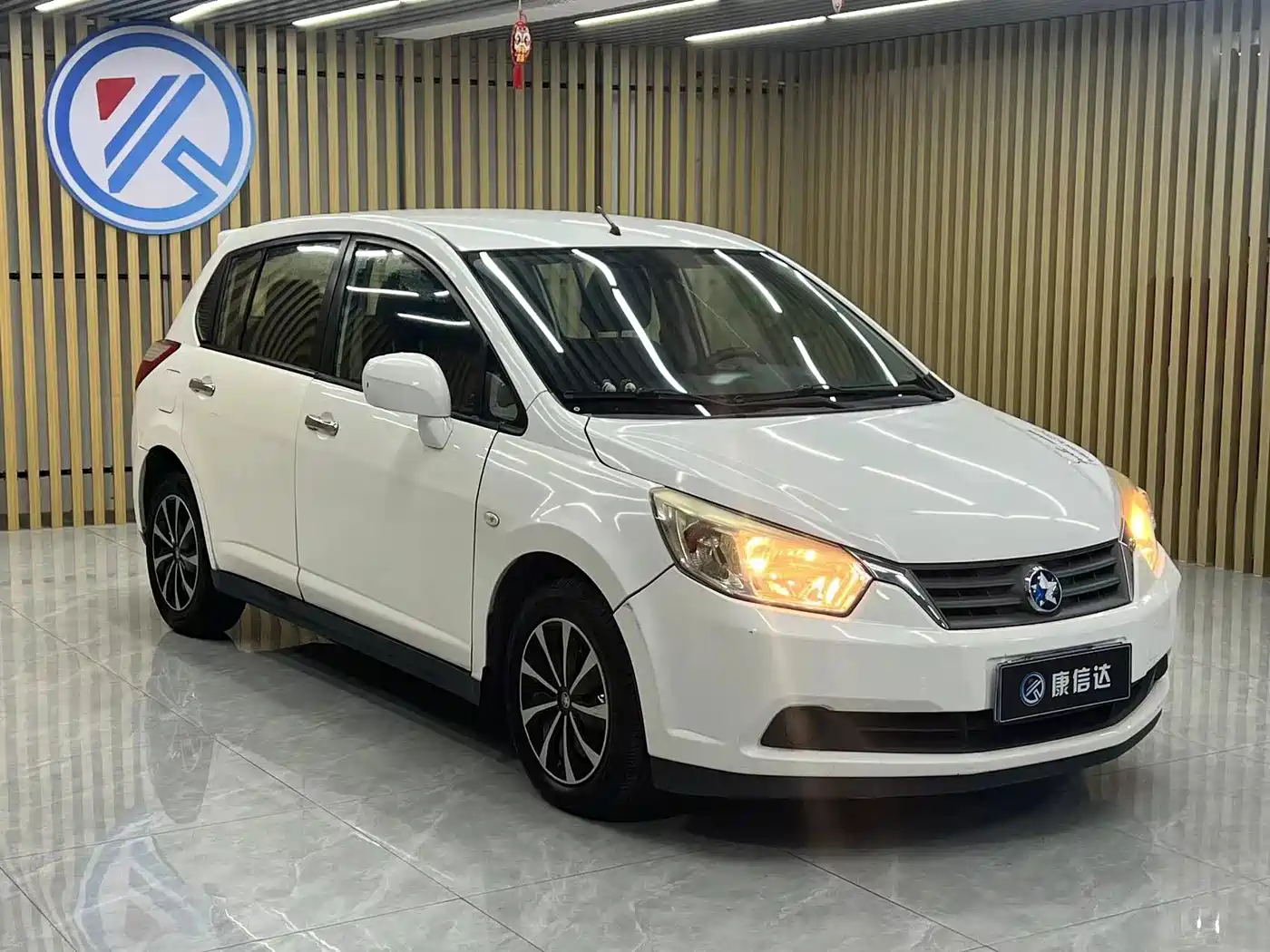 Venucia R50 2015 2013 1.6L Auto Fashion