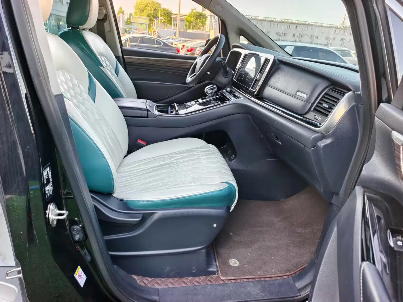 GAC Trumpchi Trumpchi M8 2021 Leading Show Series 390T Luxury Edition фото 18