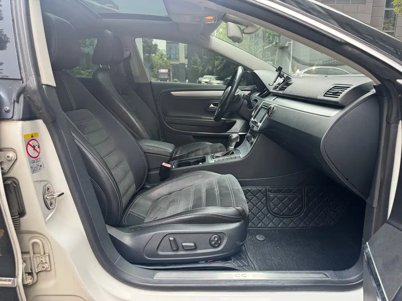 Volkswagen FAW-Volkswagen CC 2012 1.8TSI Luxury фото 12