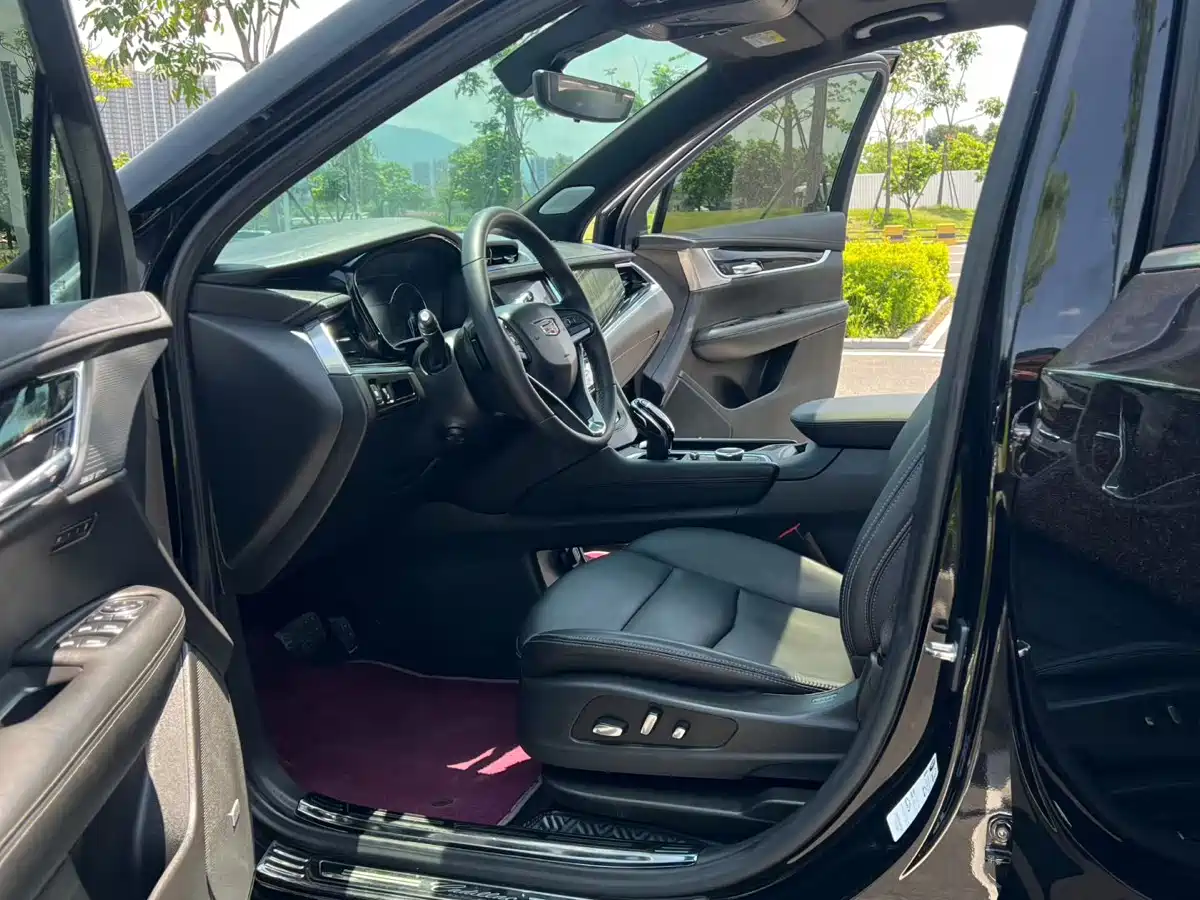 Cadillac XT6 2020 28T 7-seater AWD Premium фото 6