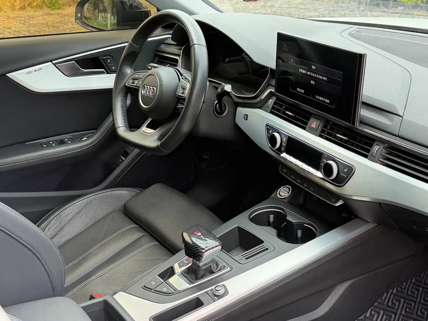 Audi A4L 2022 40 TFSI Luxury Dynamic фото 10