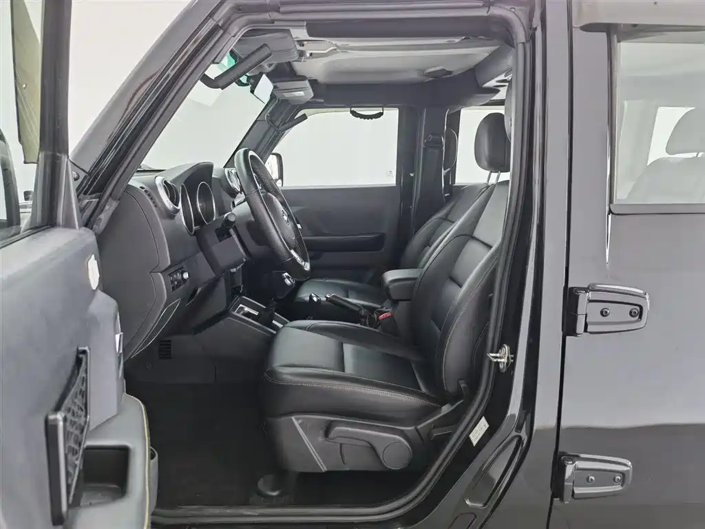 BAIC ORV Beijing Offroad BJ40 2016 Model 40L 2.0T Manual 4WD Premium фото 10