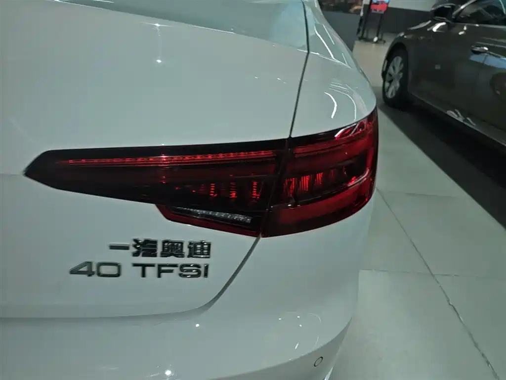 Audi A4L 2018 30th Anniversary 40 TFSI Progressive фото 8