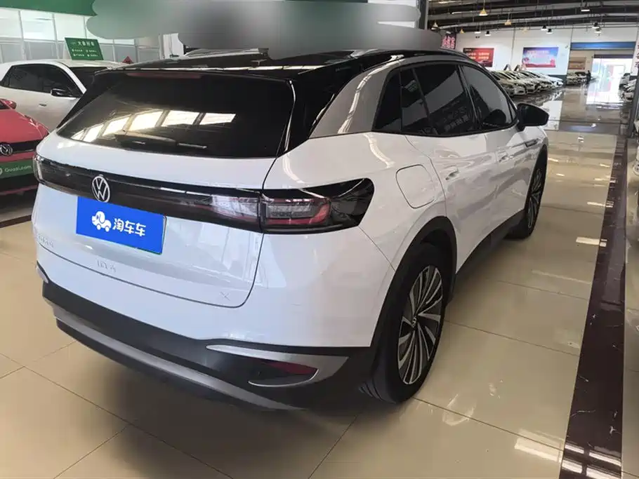 Volkswagen ID.4 X 2023 Pure Long Range Edition фото 3