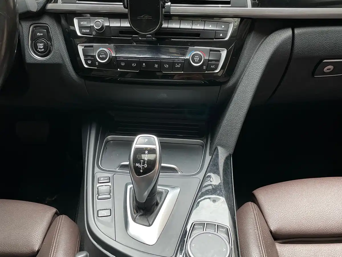 BMW 3 Series 2018 320Li Leading M Sport Package фото 18
