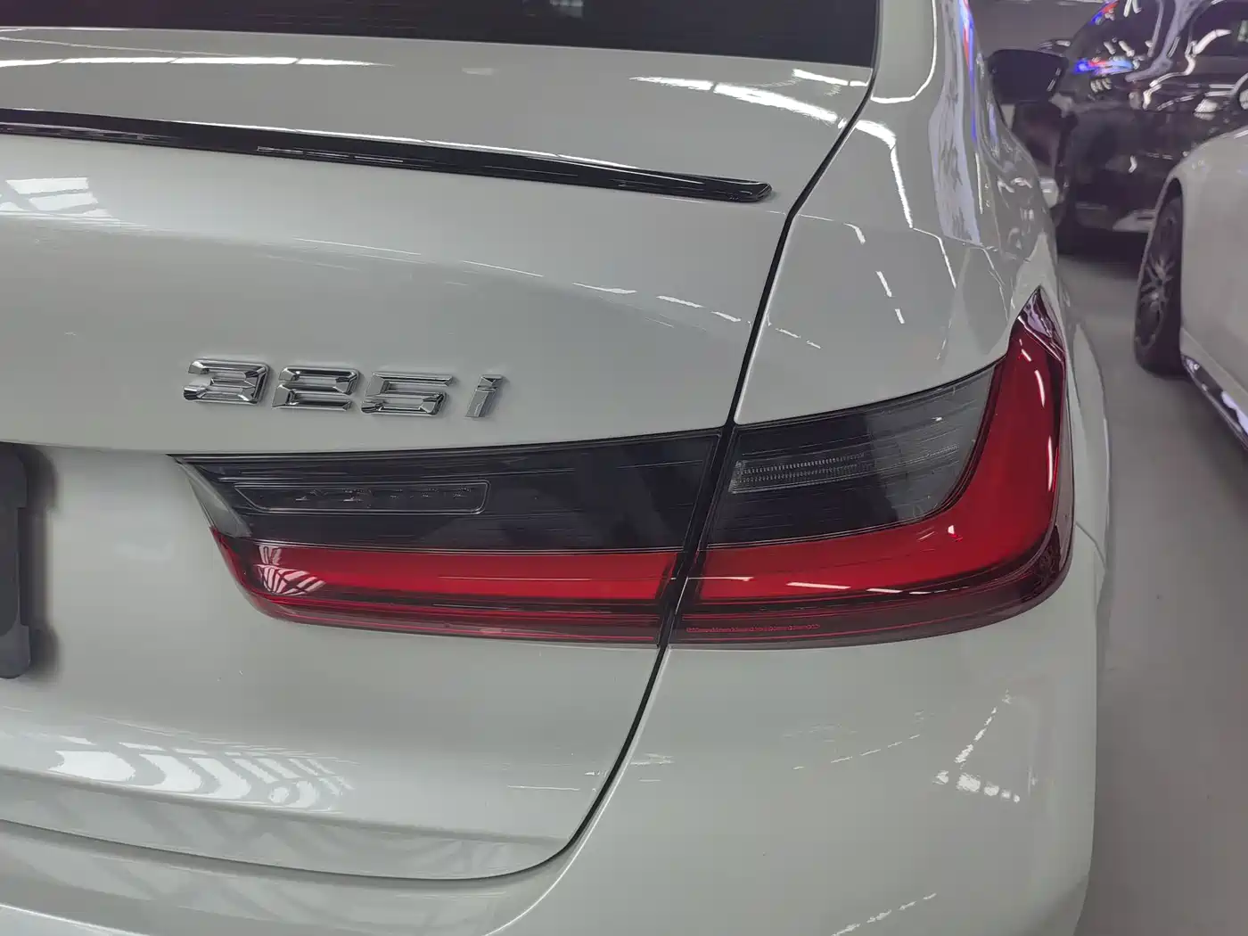 BMW 3 Series 2024 325i M Sport Package фото 12