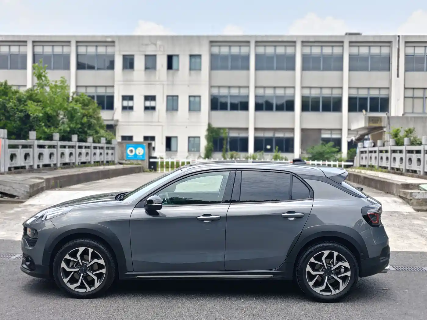 Lynk & Co 02 2019 1.5T DCT FWD Jin Pro Version China VI фото 7