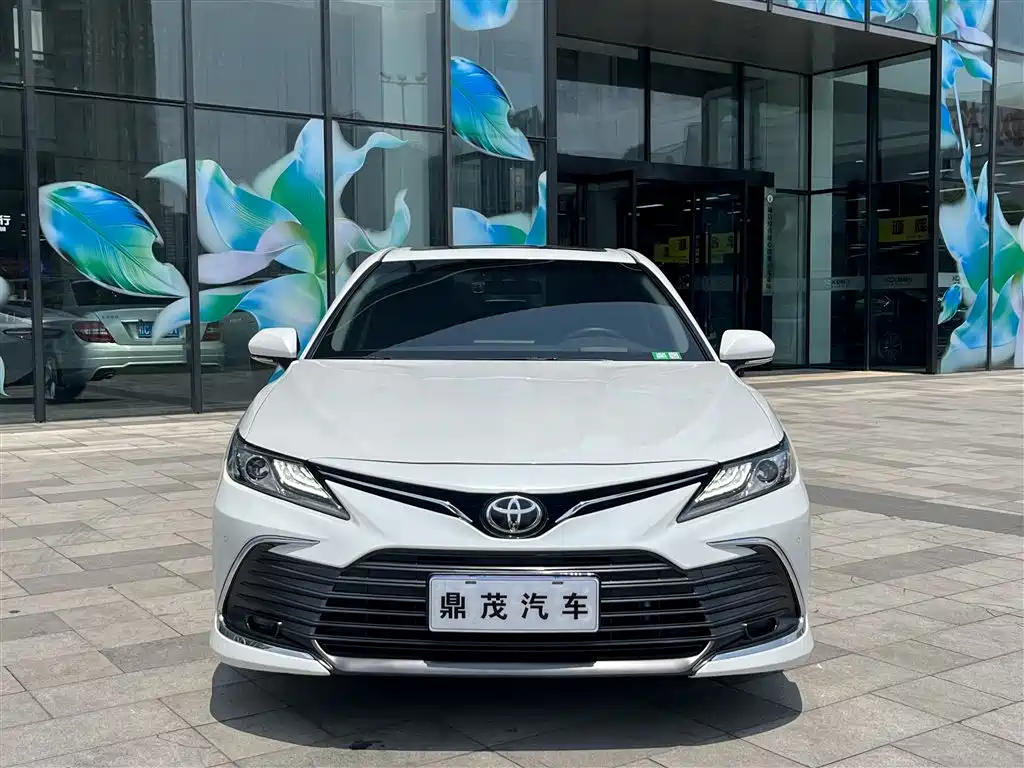 Toyota Camry 2021 2.0G Luxury Edition фото 2