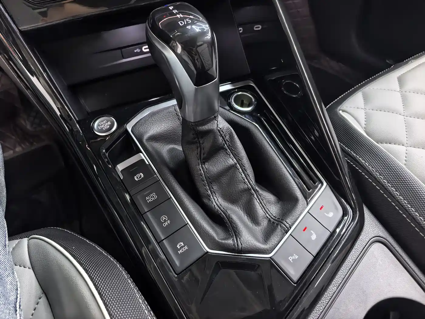 Volkswagen Tayron 2023 280TSI 2WD Luxury Plus Advanced Edition фото 18