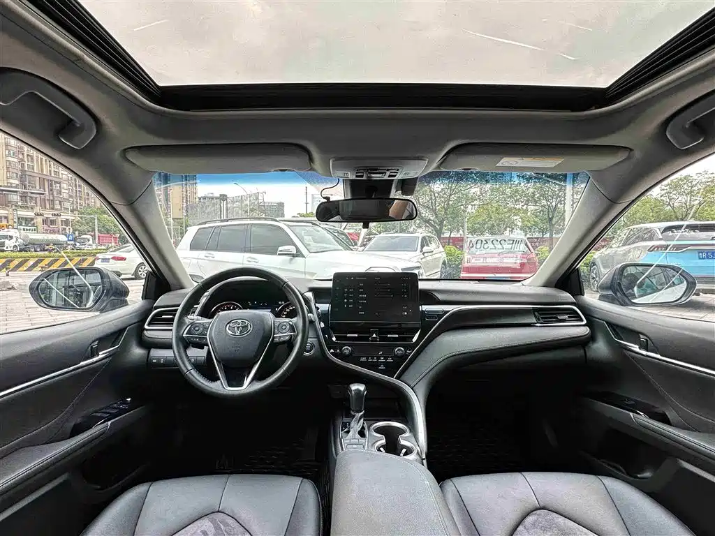 Toyota Camry 2021 2.0S Sporty Edition фото 16
