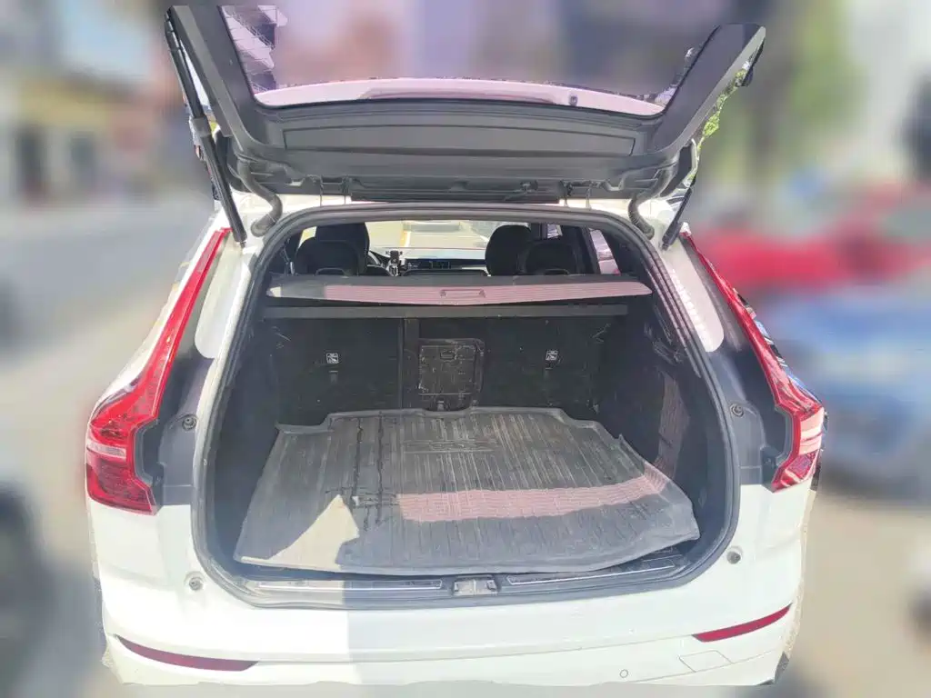 Фото 5 - Volvo XC60