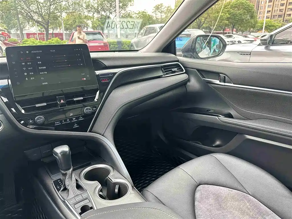 Toyota Camry 2021 2.0S Sporty Edition фото 22