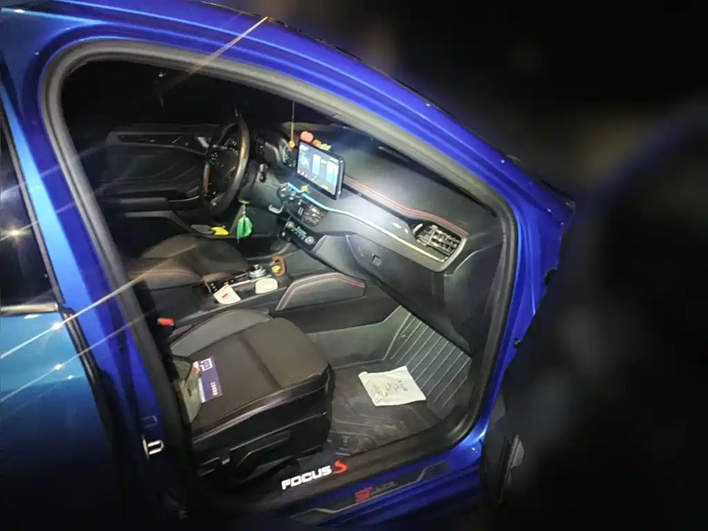 Photo 12 - Ford Focus