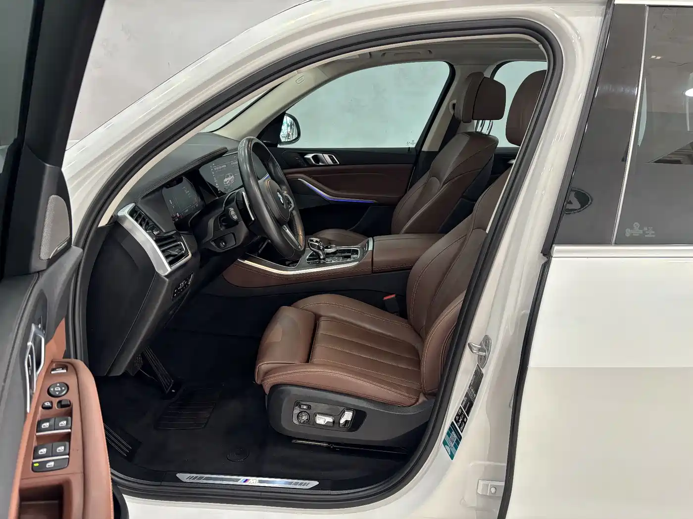 BMW X5 (Import) 2019 xDrive40i Exclusive M Sport Package фото 12