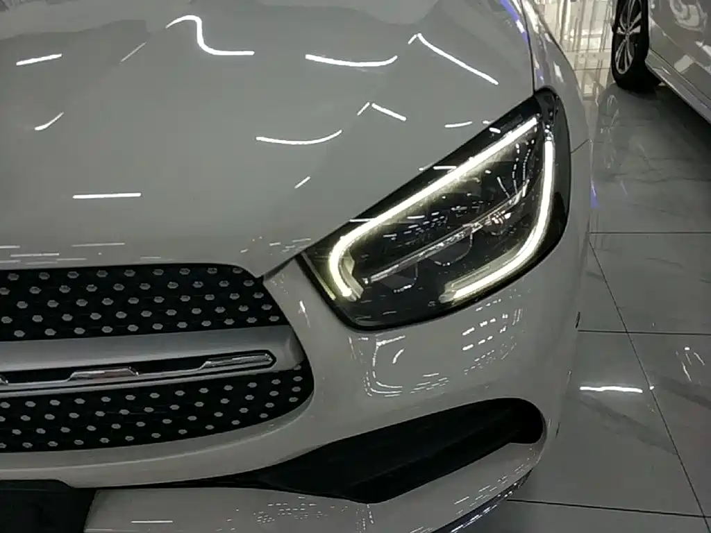 Photo 24 - Mercedes-Benz GLC