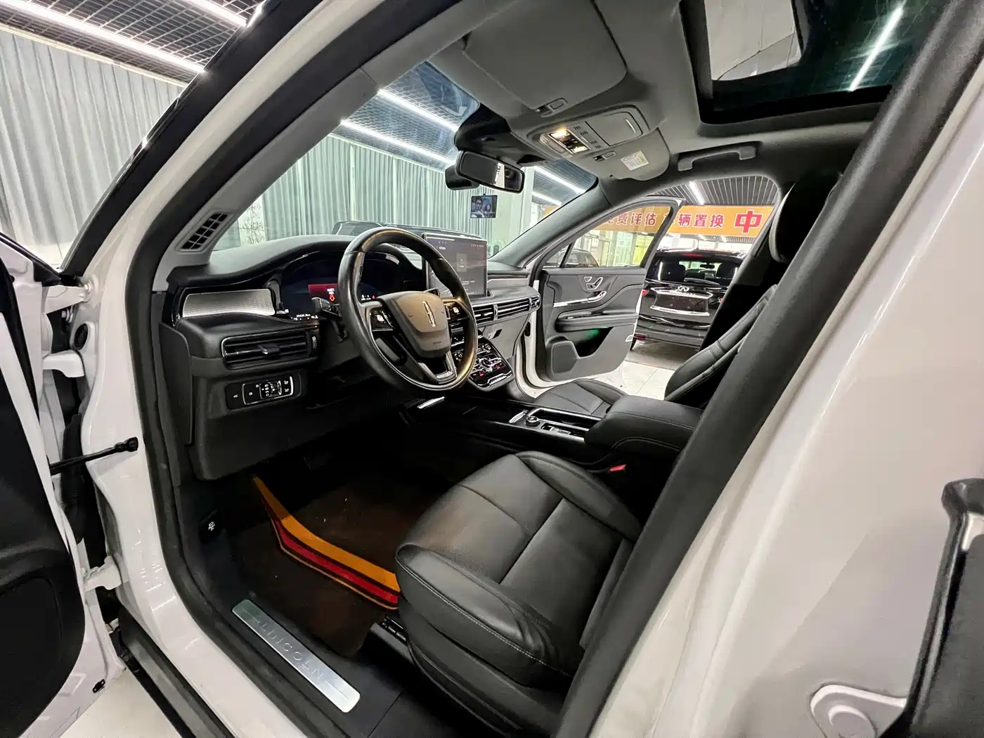 LINCOLN ADVENTURER