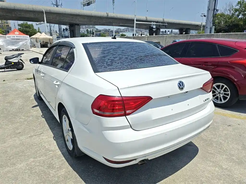 Volkswagen Lavida 2017 1.6L Automatic Trend Edition фото 5