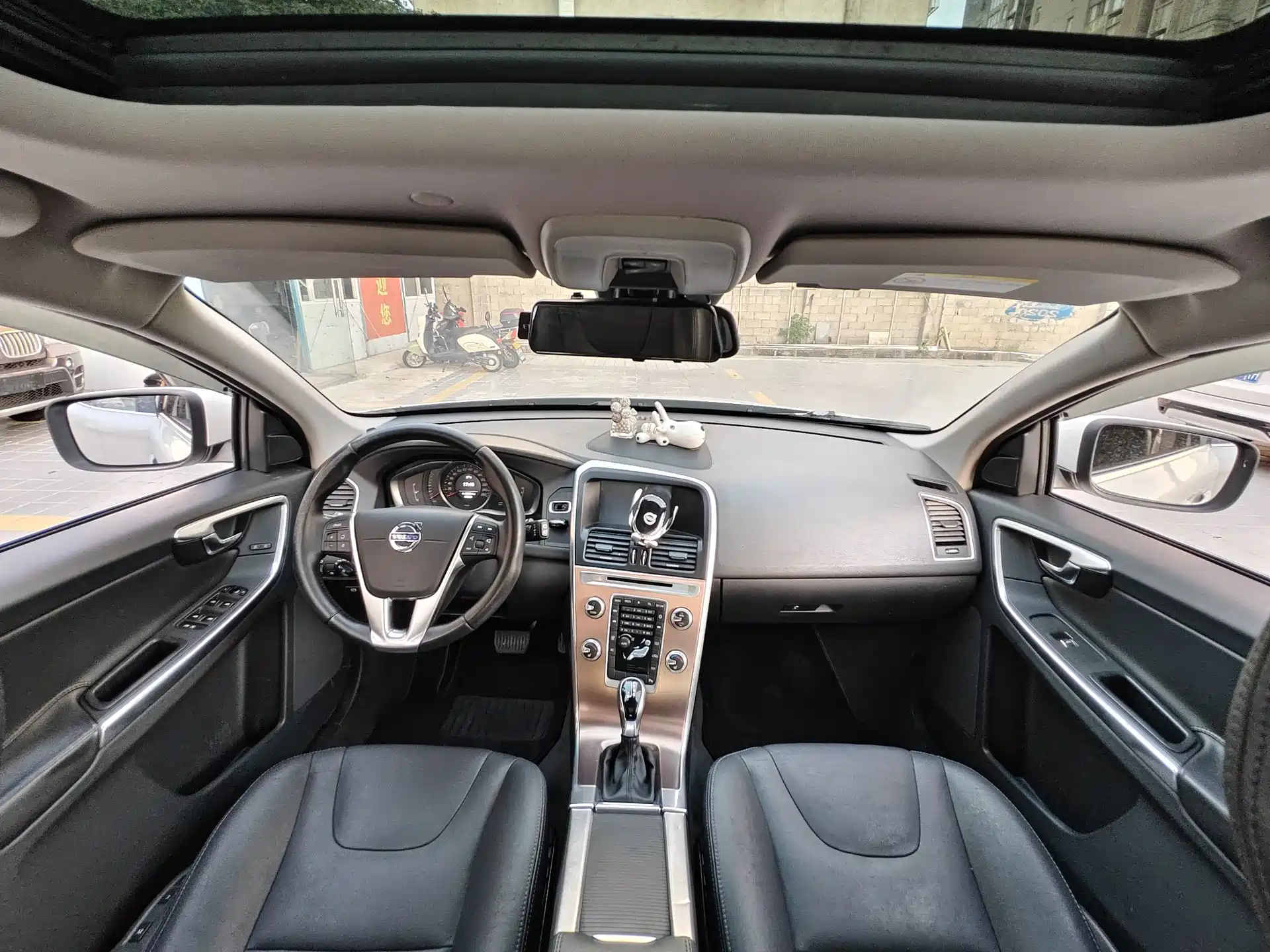 صورة 6 - Volvo XC60