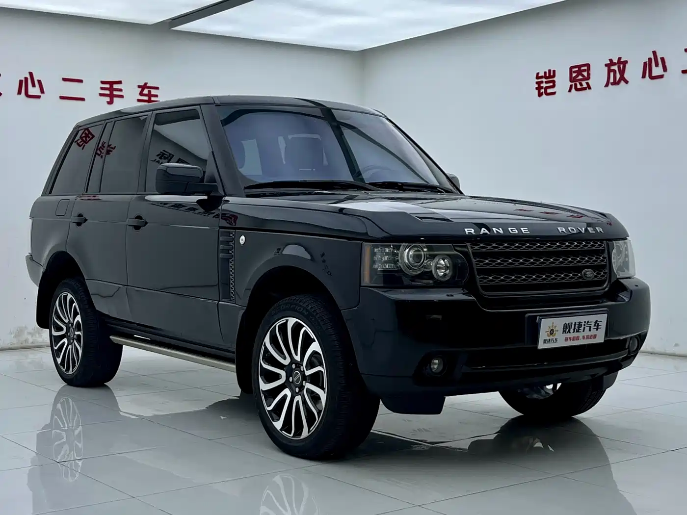 Land Rover Range Rover 2012 5.0 NA V8 фото 3
