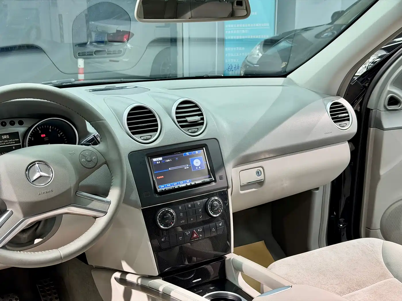Mercedes-Benz M-Class 2010 ML 300 4MATIC фото 10