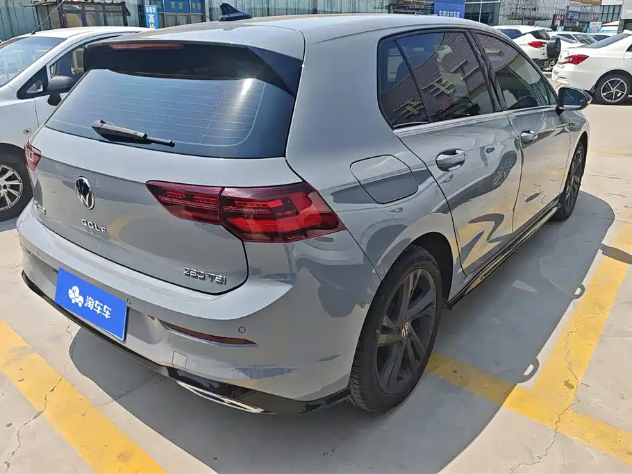 Volkswagen Golf 2023 Facelift 280TSI DSG R-Line фото 3