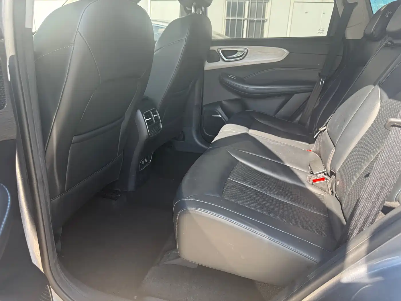 ROEWE RX5 NEW ENERGY