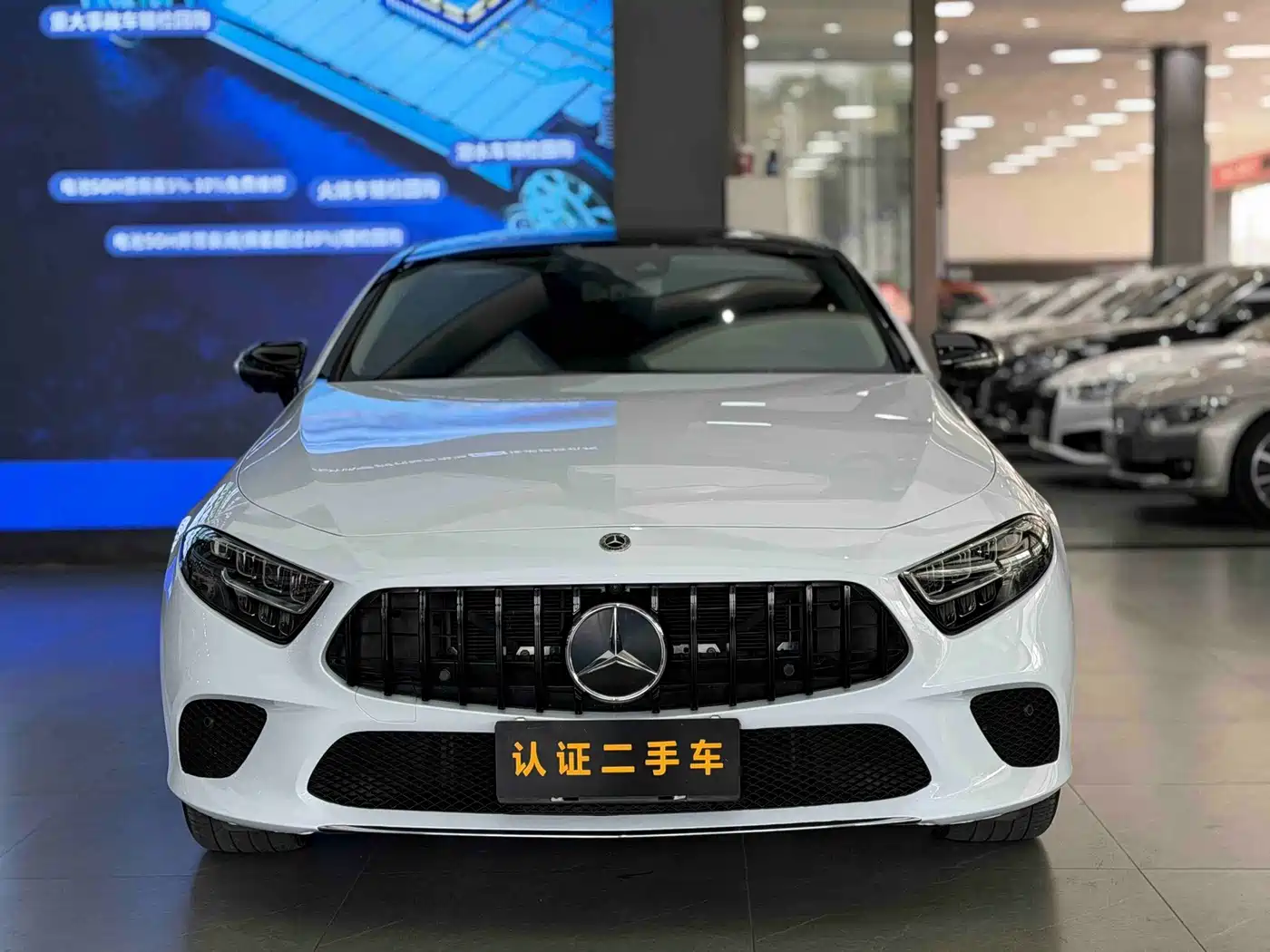 Mercedes-Benz CLS 2018 CLS 300 Dynamic фото 2